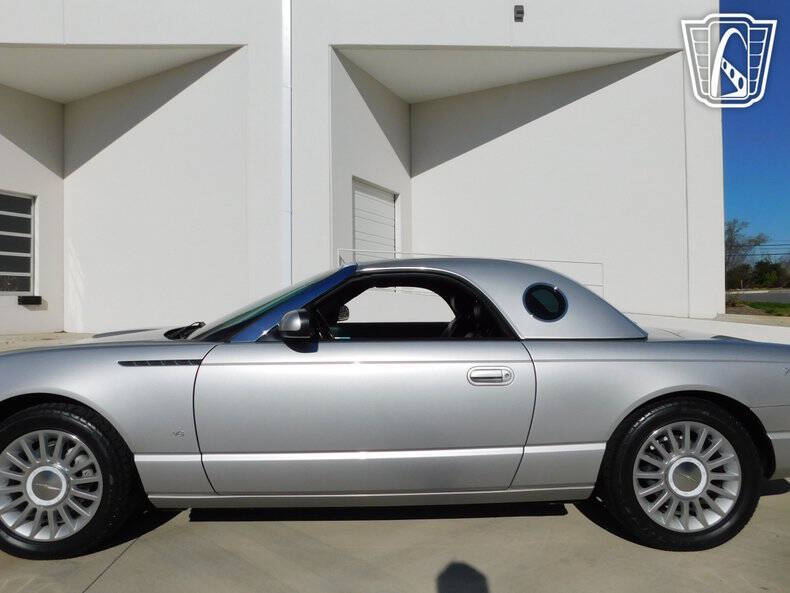 2004 Ford Thunderbird Deluxe