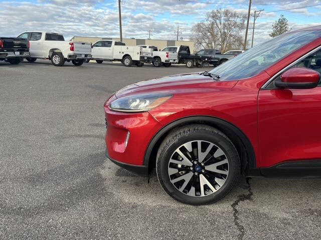 2020 Ford Escape SEL