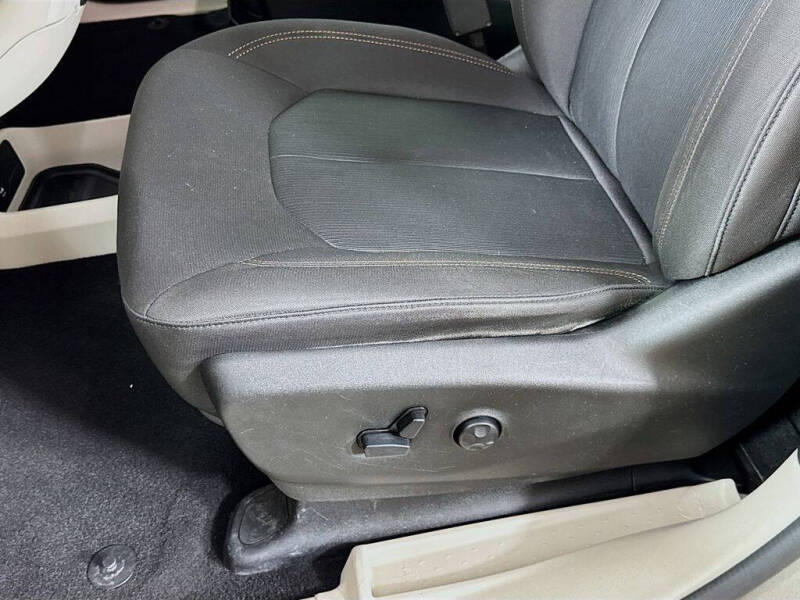 2017 Chrysler Pacifica LX