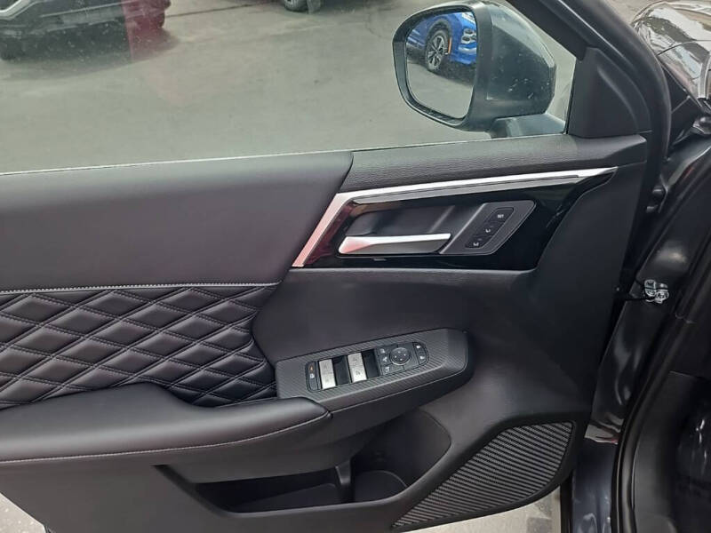 2025 Mitsubishi Outlander PHEV SEL