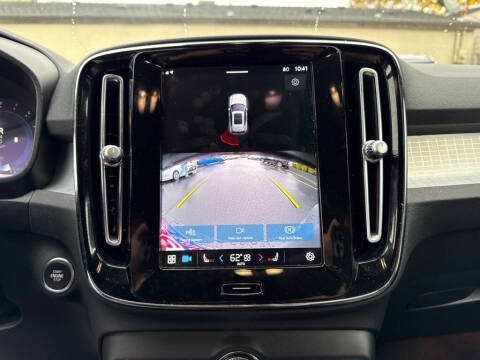 2023 Volvo XC40 B5 Core