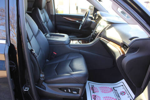 2017 Cadillac Escalade Luxury