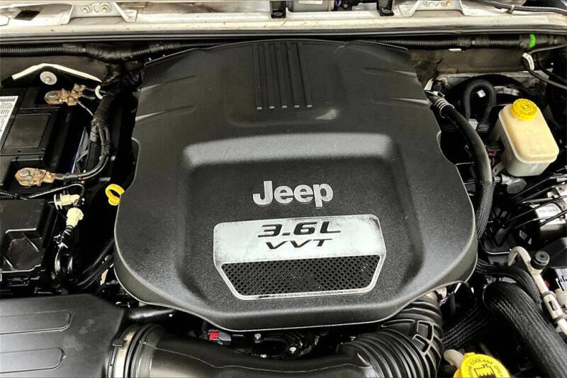 2013 Jeep Wrangler Sahara