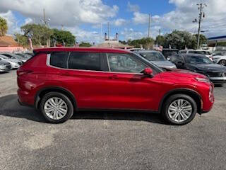 2024 Mitsubishi Outlander ES