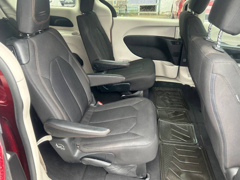 2017 Chrysler Pacifica Touring