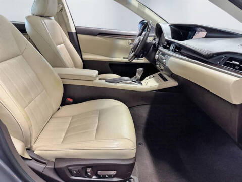 2016 Lexus ES 350