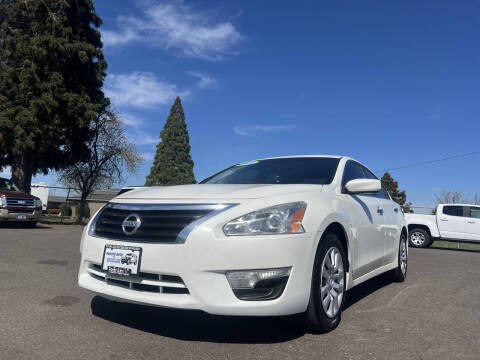 2014 Nissan Altima for sale at Pacific Auto LLC in Woodburn OR