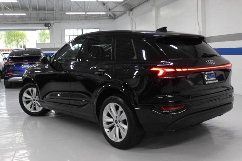2025 Audi Q6 e-tron Premium