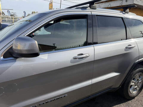 2017 Jeep Grand Cherokee Laredo