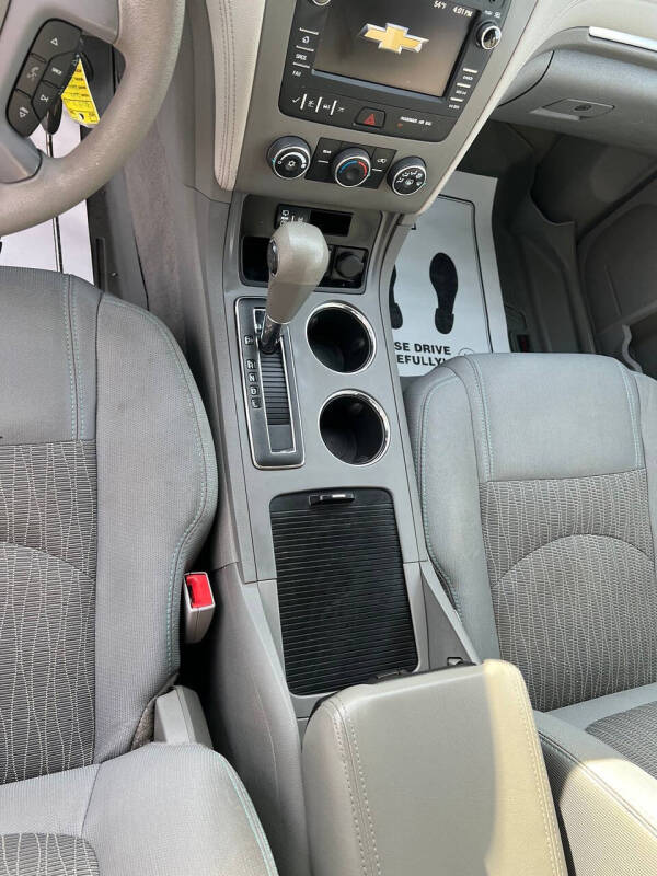 2017 Chevrolet Traverse LS