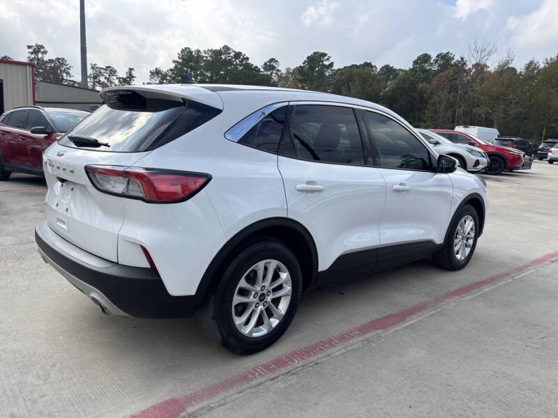 2020 Ford Escape SE