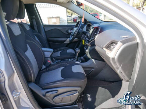 2017 Jeep Cherokee Sport