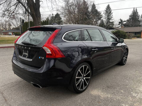 2017 Volvo V60 T5 Platinum