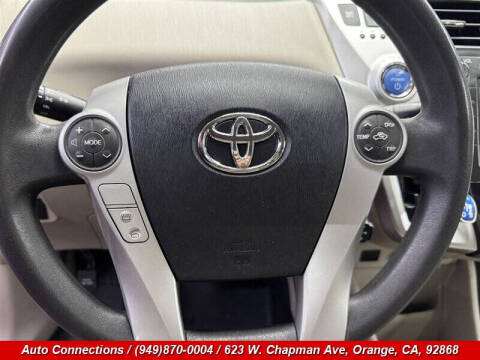 2014 Toyota Prius v Two