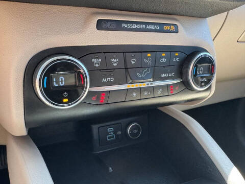 2020 Ford Escape Titanium