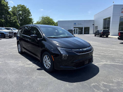 2027 Chrysler Pacifica Select