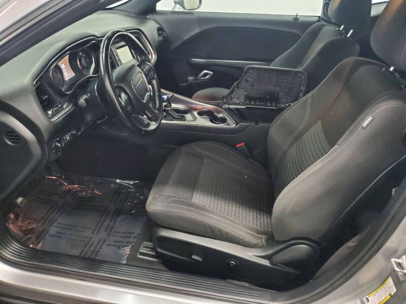 2017 Dodge Challenger SXT