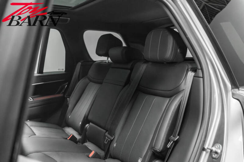 2023 Land Rover Range Rover P400 SE