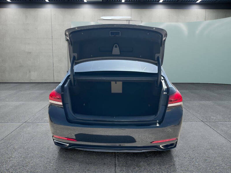 2018 Genesis G80