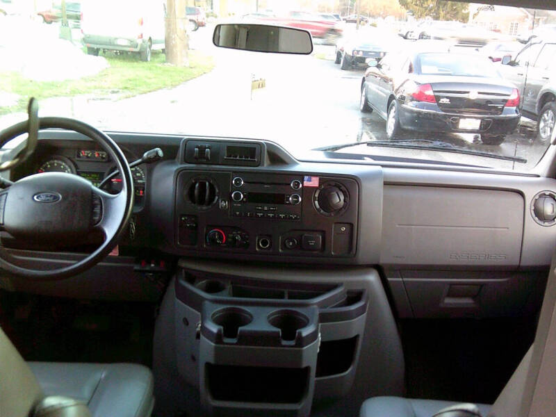 2013 Ford E-Series E-350 SD