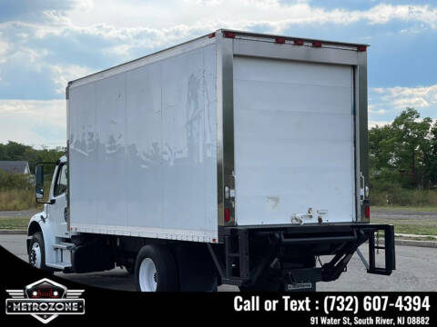 2011 Freightliner M2 106