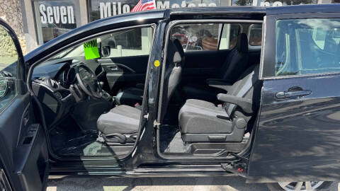 2013 Mazda MAZDA5 Sport