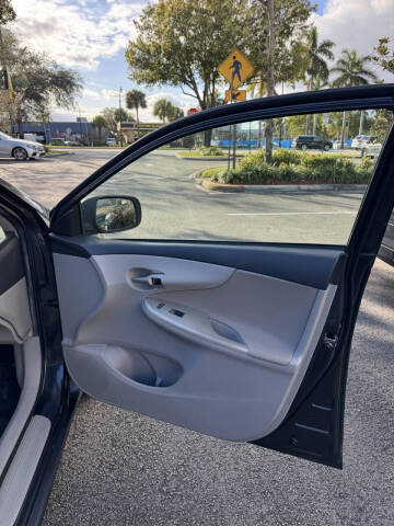 2011 Toyota Corolla LE
