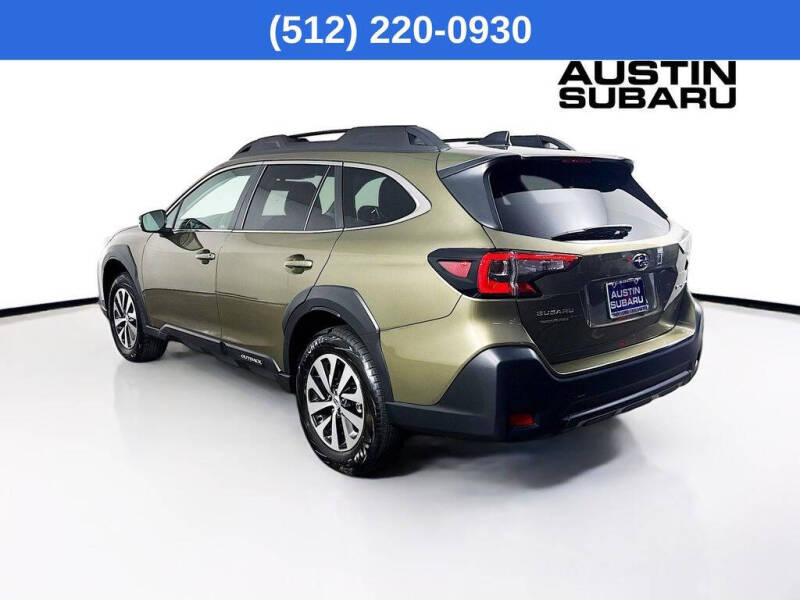 2025 Subaru Outback Premium