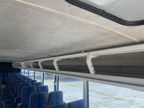 2004 Motor Coach Industries D4500