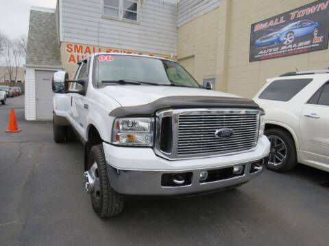 2006 Ford F-350 Super Duty for sale at Small Town Auto Sales in Hazleton PA