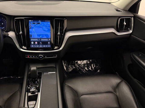 2024 Volvo S60 B5 Core Dark Theme