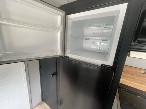 2022 CHEROKEE FOREST RIVER