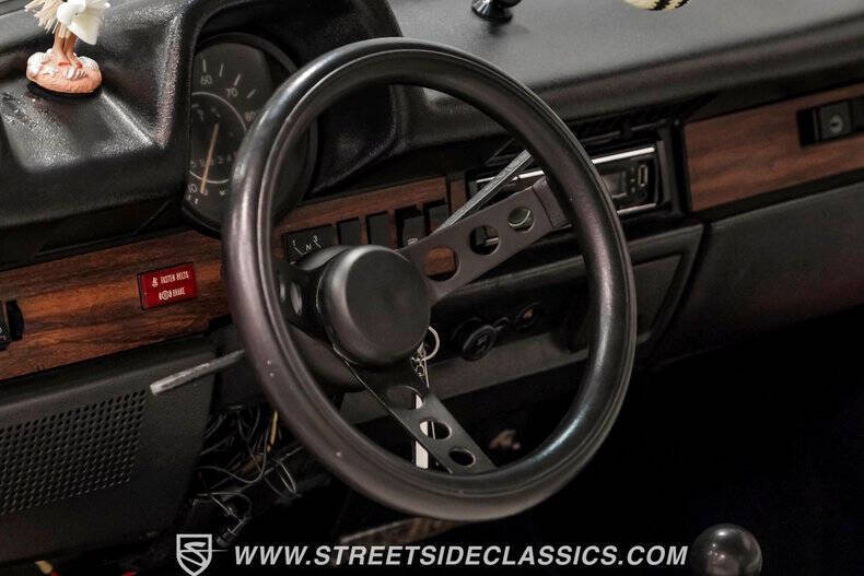 1975 Volkswagen Super Beetle