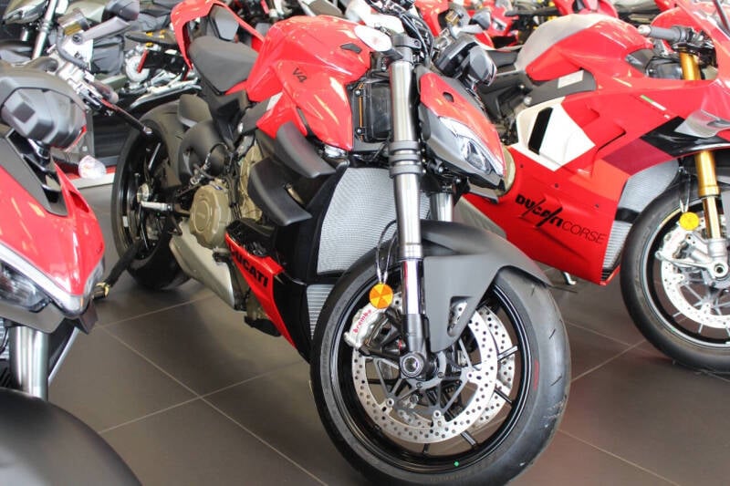 2024 Ducati StreetFighter  for sale at Peninsula Motor Vehicle Group in Oakville NY