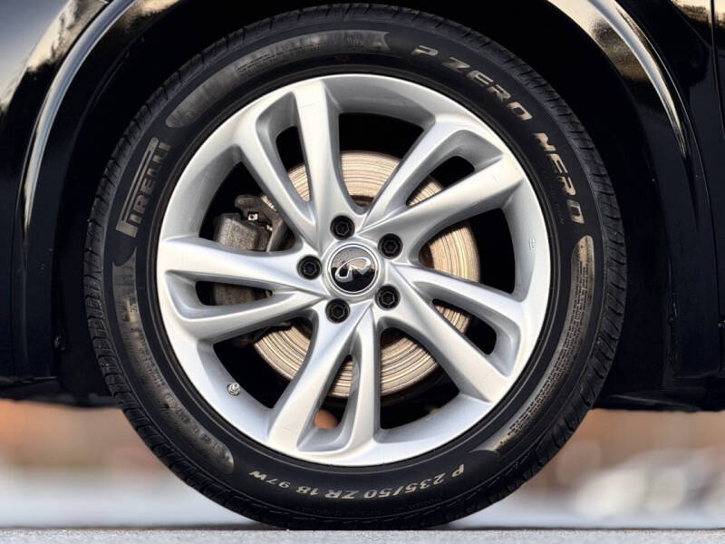 2018 Infiniti QX30 Premium