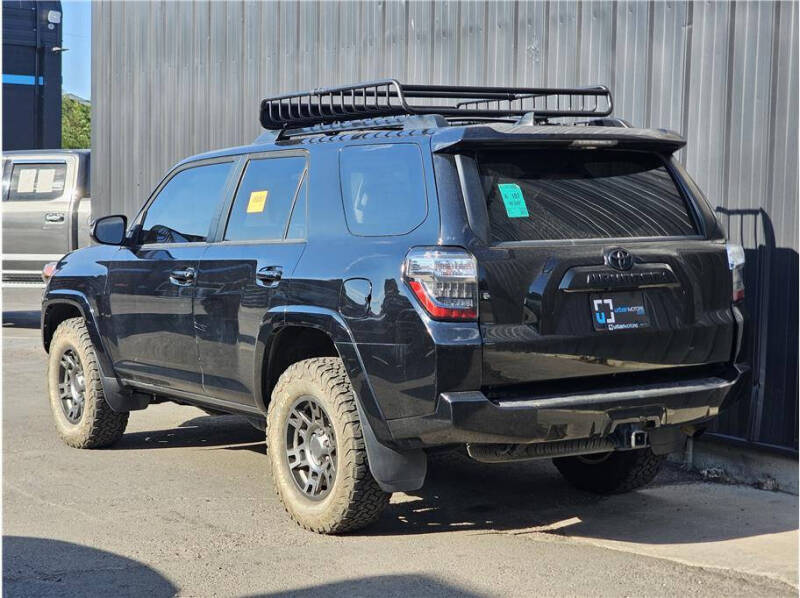 2020 Toyota 4Runner Venture Edition