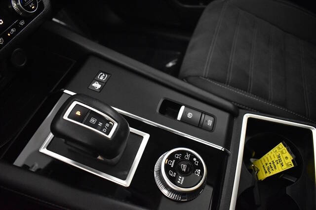 2024 Mitsubishi Outlander PHEV SE