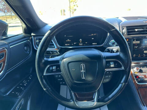 2017 Lincoln Continental Select