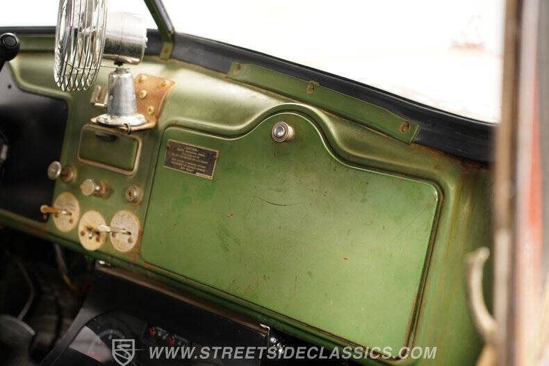 1960 Mack B-Series
