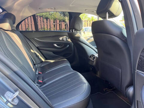 2018 Mercedes-Benz E-Class E 300