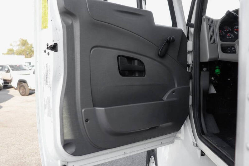 2019 International DuraStar 4300