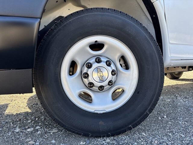 2025 Chevrolet Express 2500