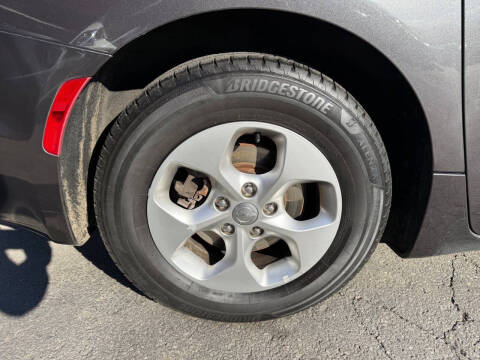 2017 Chrysler Pacifica Touring-L Plus