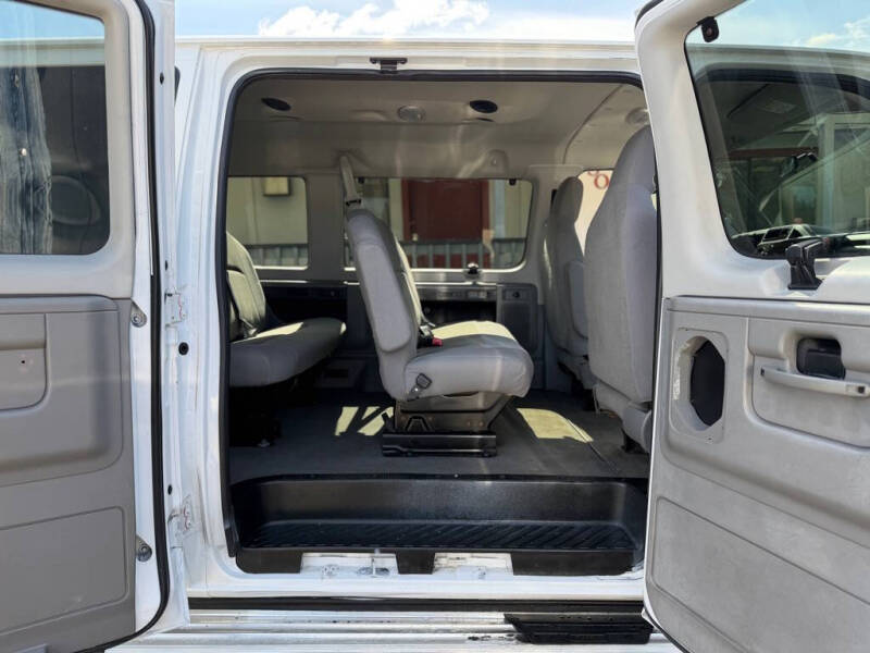 2010 Ford E-Series E-350 SD XL