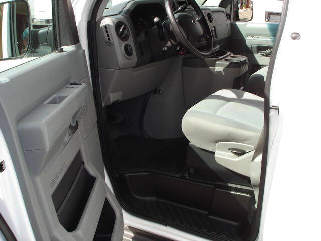 2009 Ford E-Series E-350 SD XLT