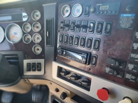 2013 Freightliner SD122 CORONADO