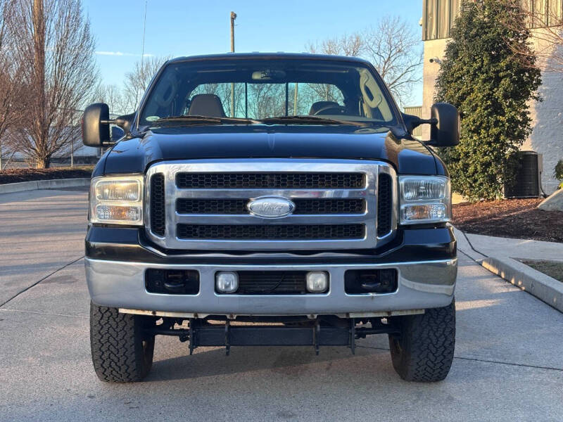 2005 Ford F-250 Super Duty Lariat photo 3