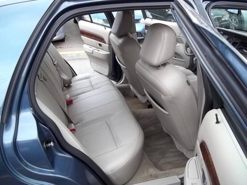 2010 Mercury Grand Marquis LS