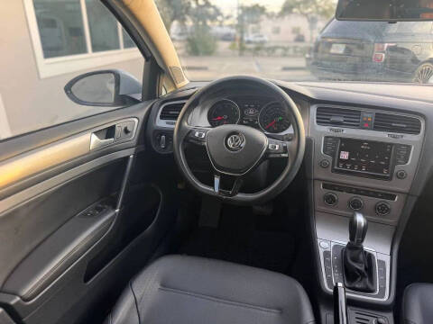 2016 Volkswagen Golf