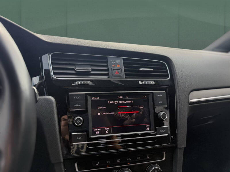 2018 Volkswagen Golf GTI S